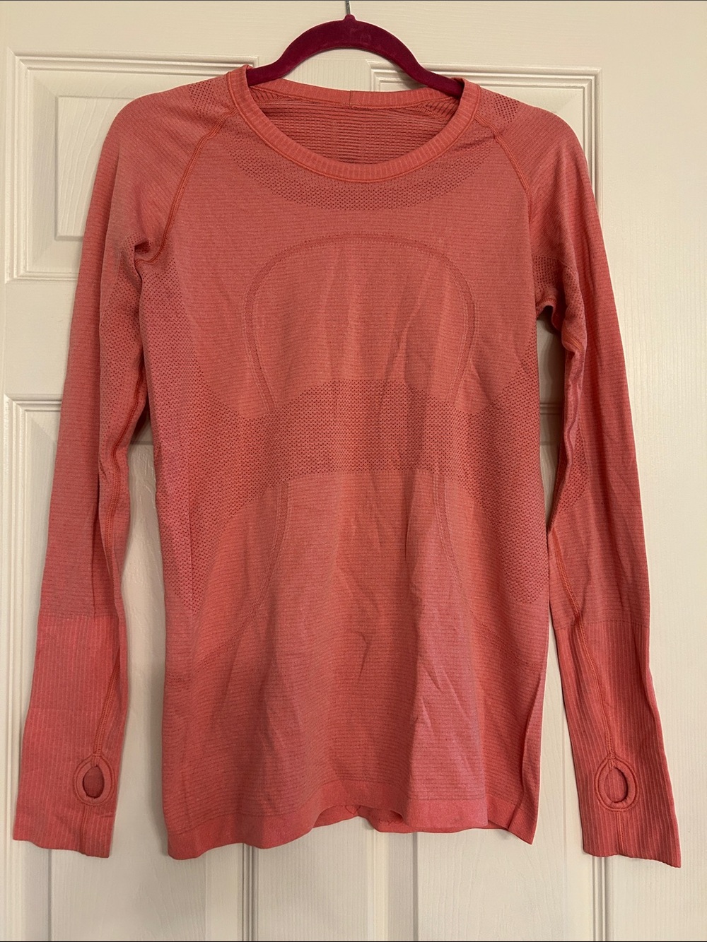 Lululemon swiftly tech Long-Sleeve 
(Bin A)